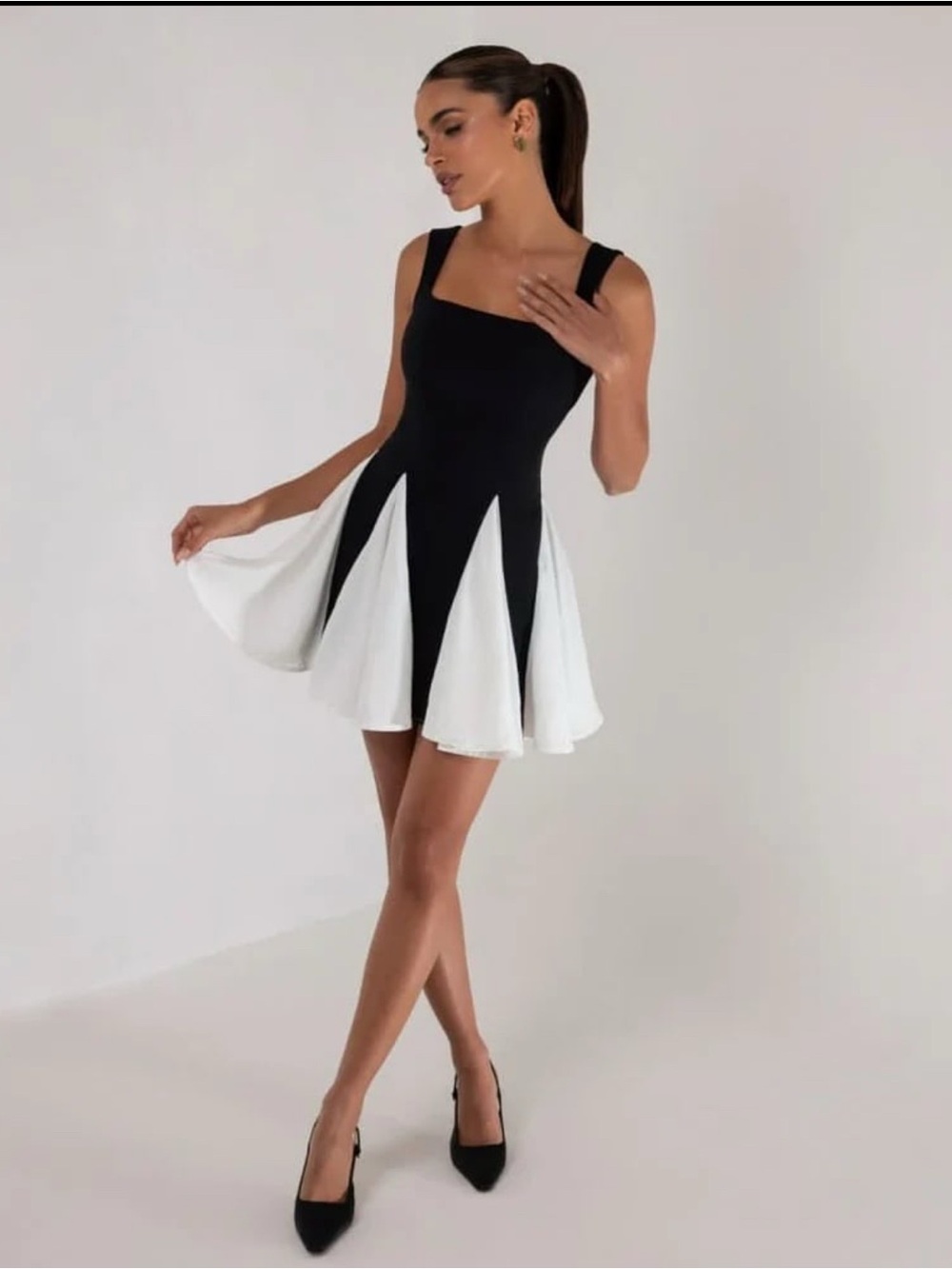 HEIRESS BLACK COLORBLOCK PLEATED MINI DRESS, size Small, retail $298